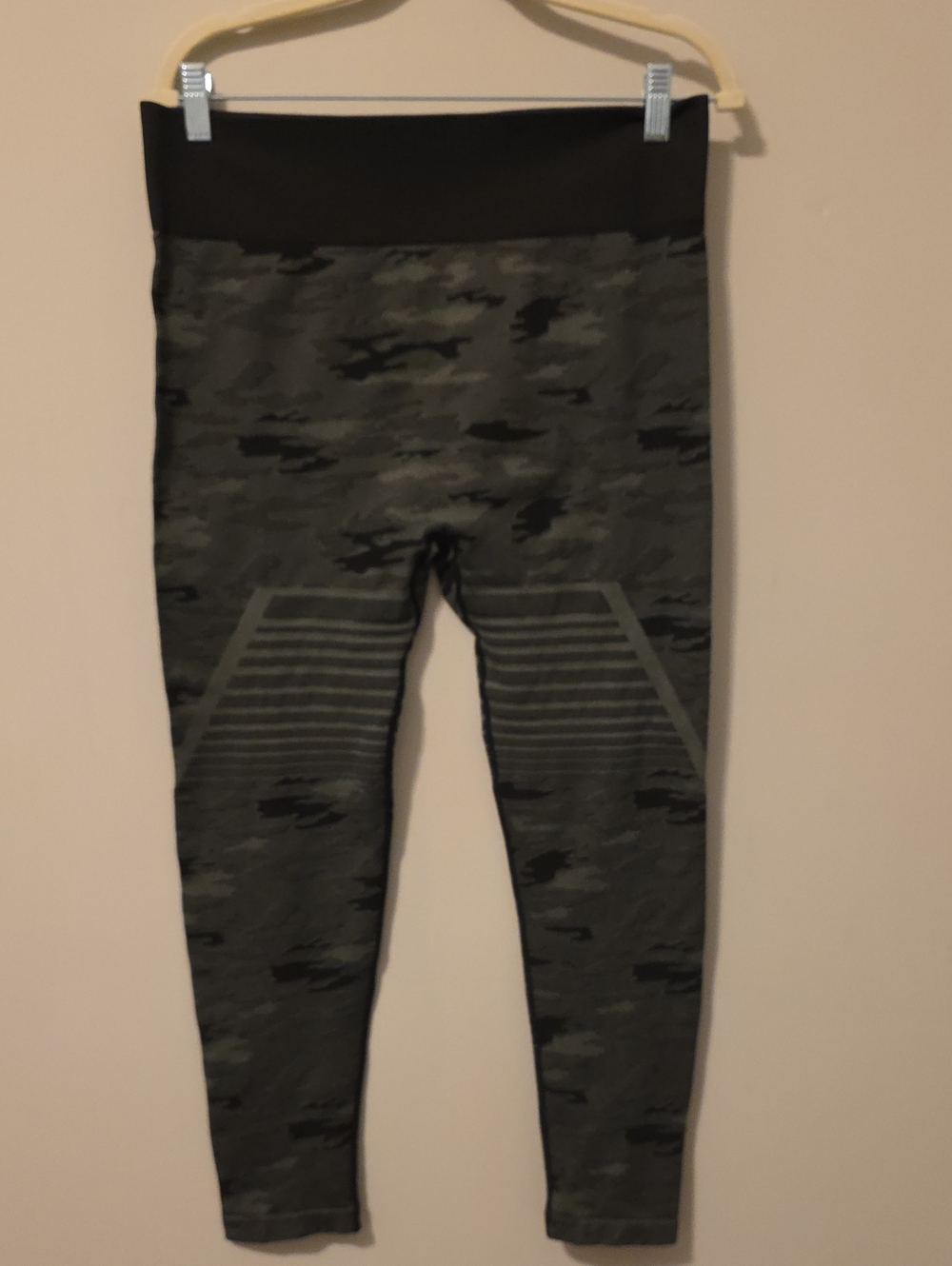 Camo Seamless High Rise Compression Leggings